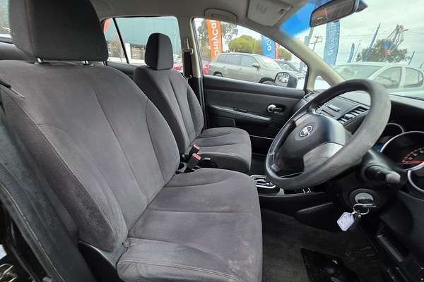2006 Nissan Tiida ST C11