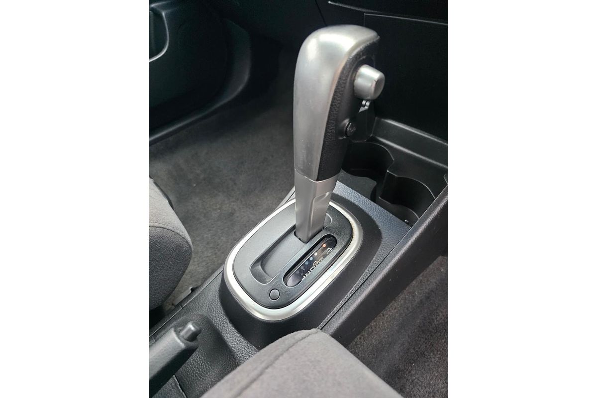 2006 Nissan Tiida ST C11