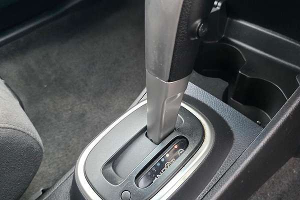 2006 Nissan Tiida ST C11