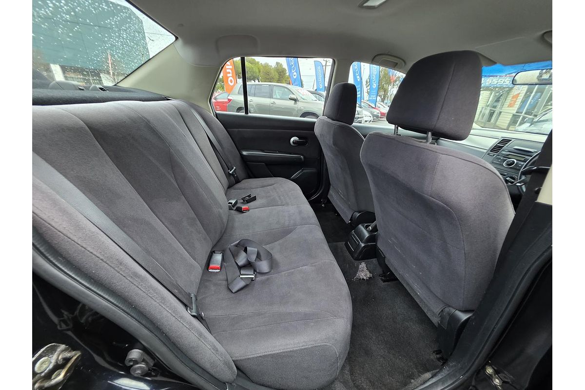 2006 Nissan Tiida ST C11