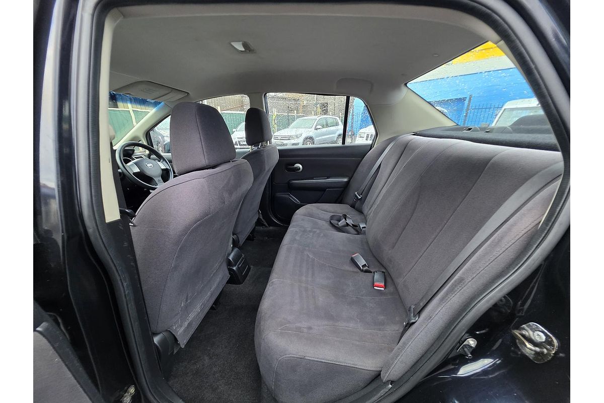 2006 Nissan Tiida ST C11
