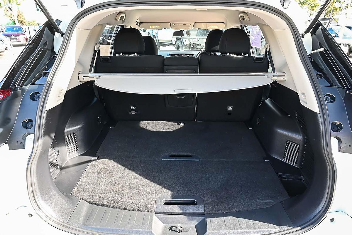2022 Nissan X-TRAIL ST T32