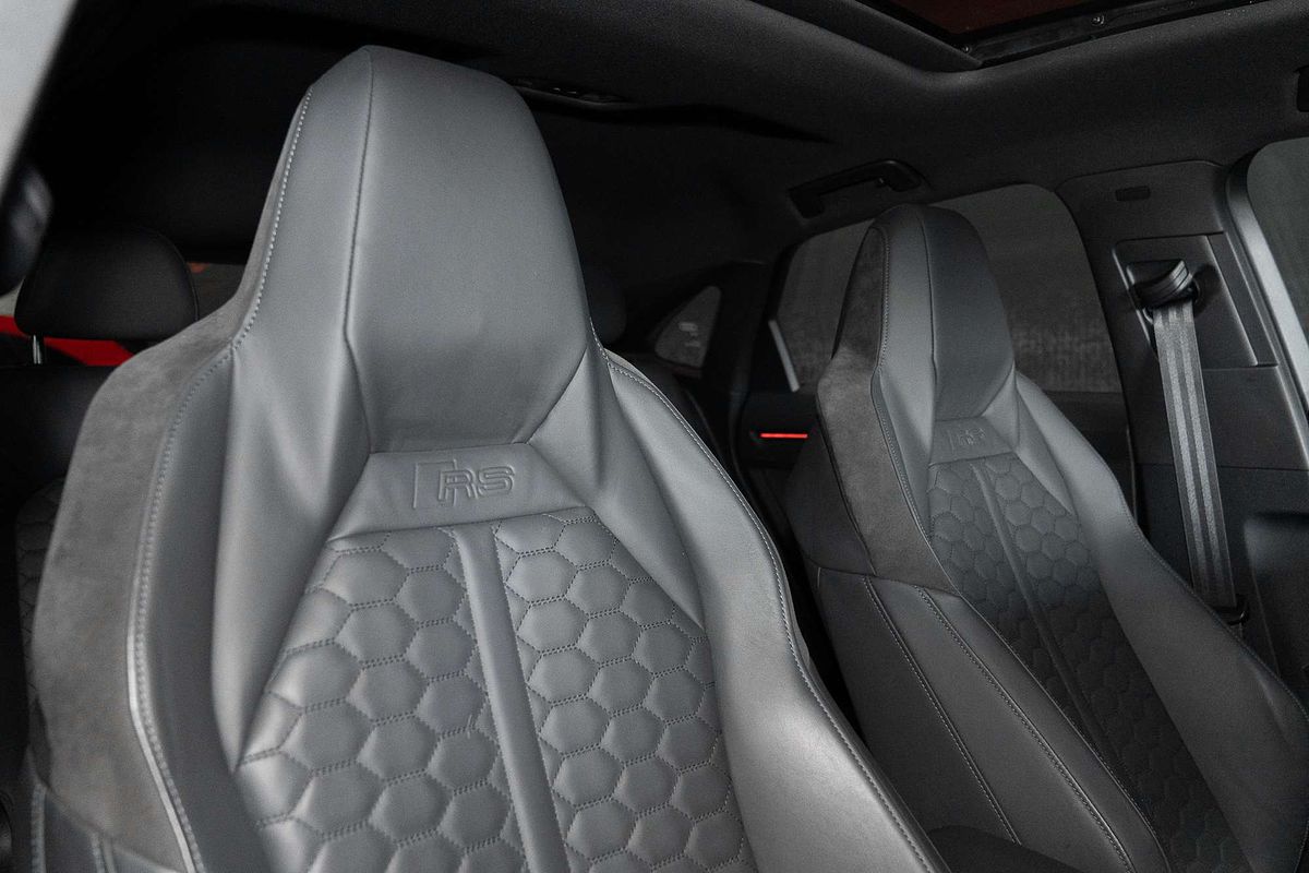 2021 Audi RS Q3  F3