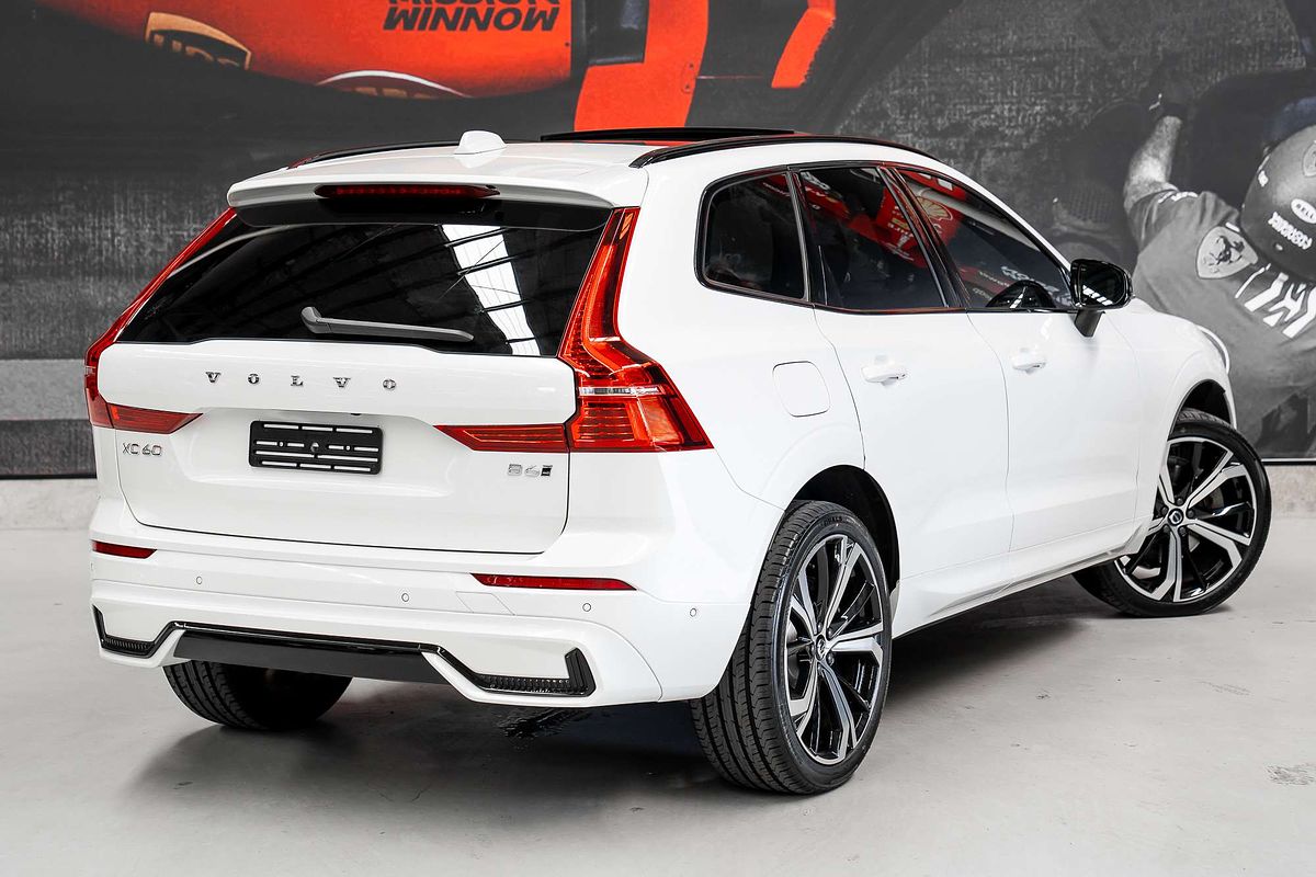 2021 Volvo XC60 B6 R-Design