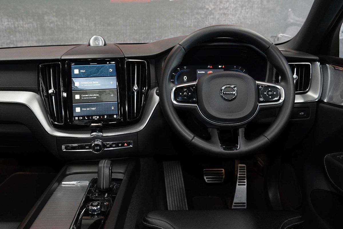 2021 Volvo XC60 B6 R-Design