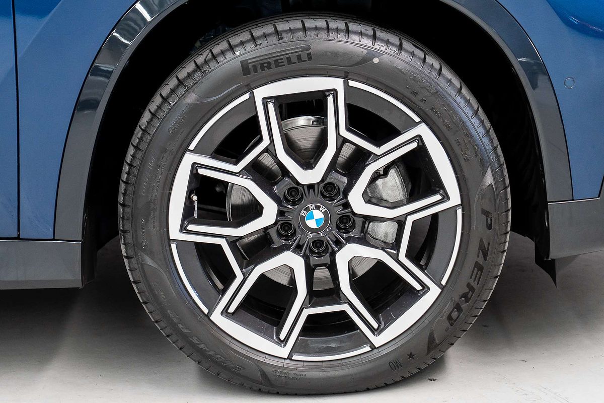 2024 BMW X1 sDrive18i U11