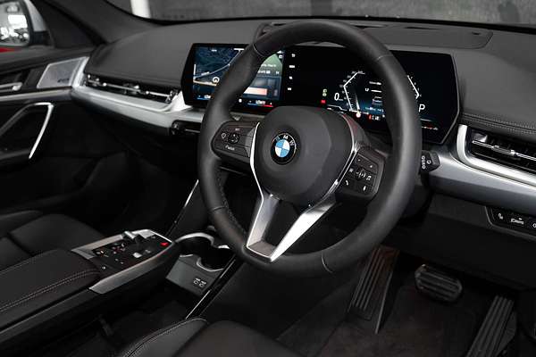 2024 BMW X1 sDrive18i U11