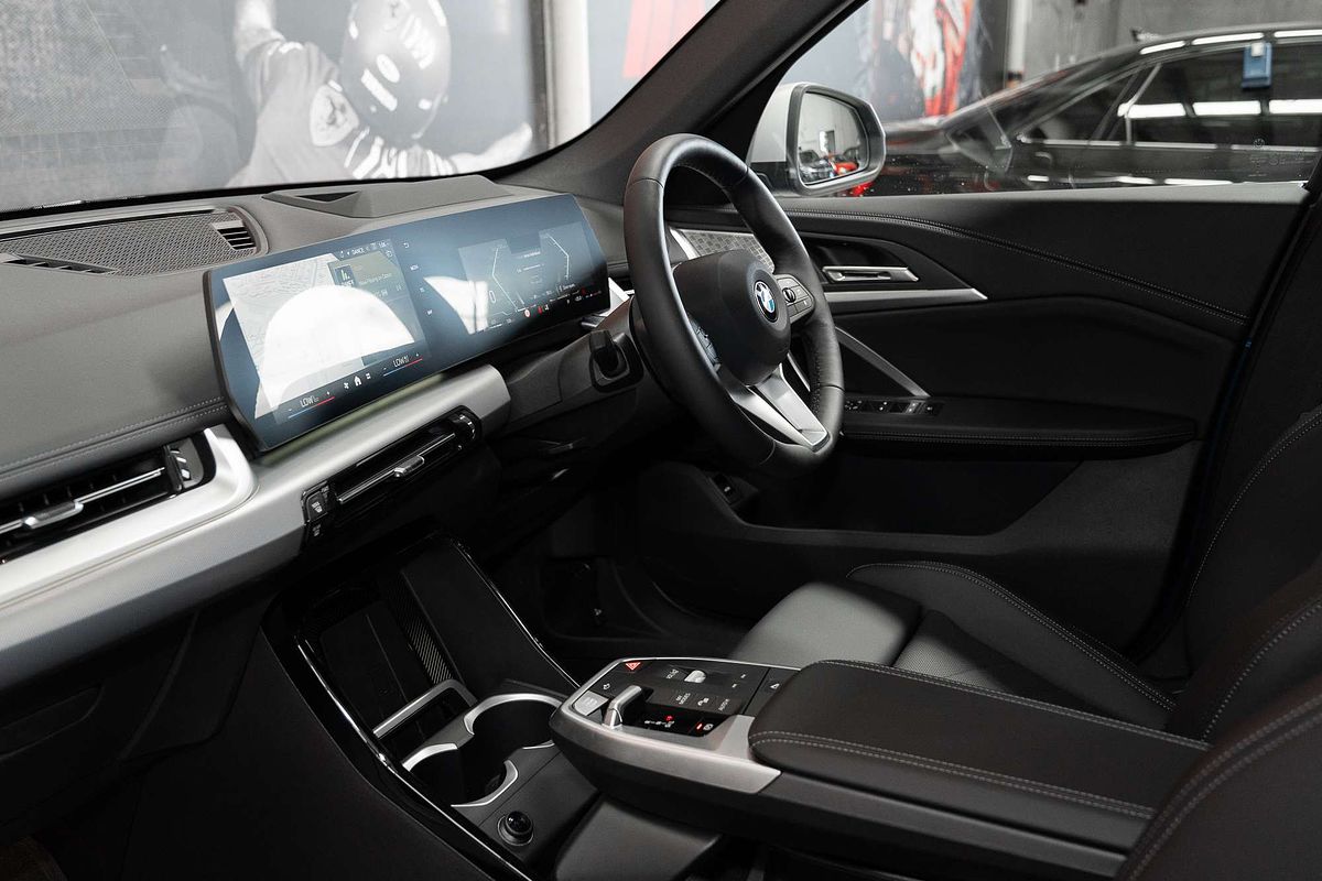 2024 BMW X1 sDrive18i U11