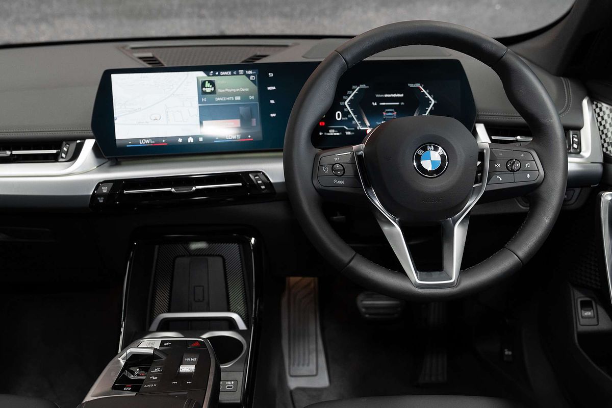 2024 BMW X1 sDrive18i U11