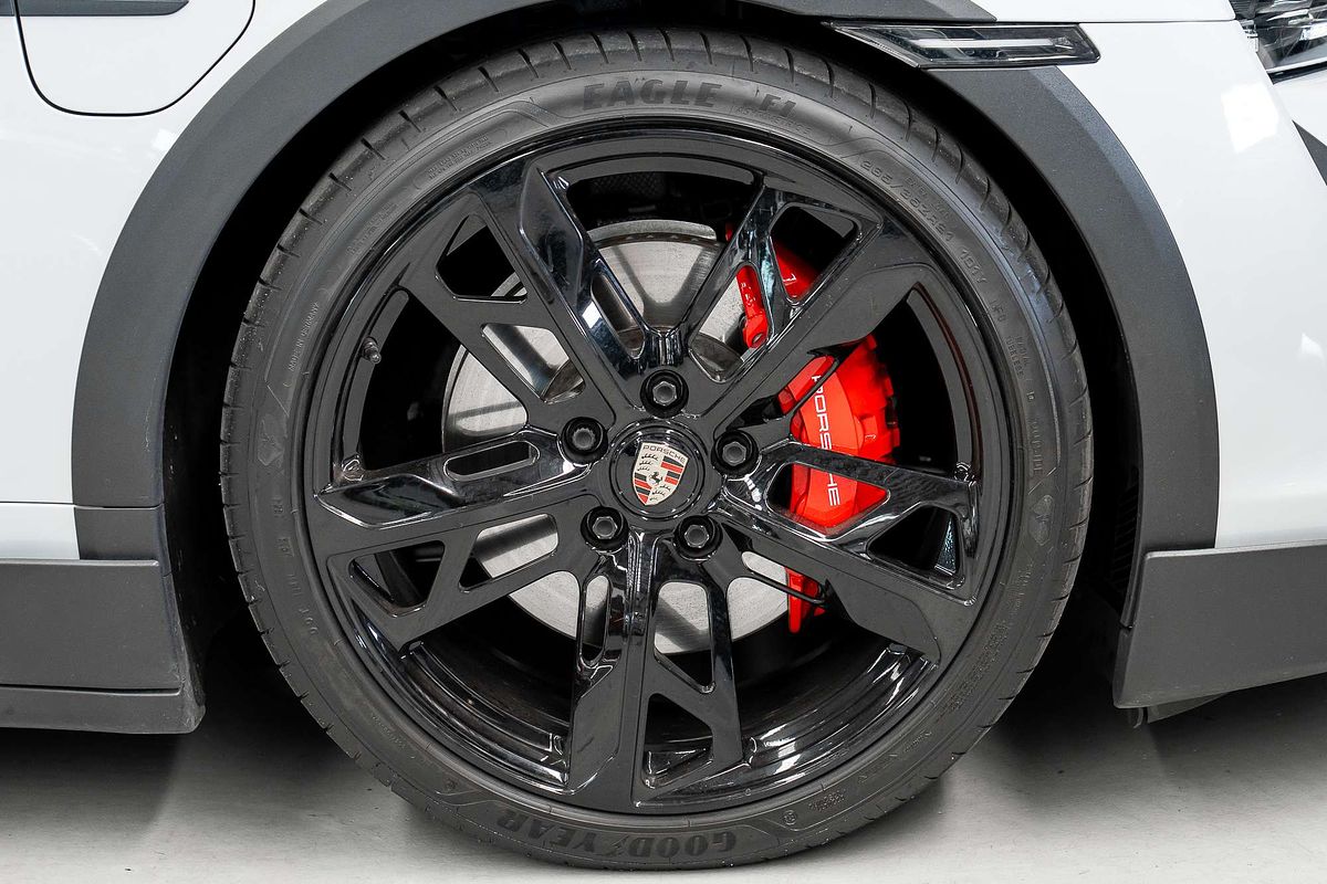 2022 Porsche Taycan 4S Y1B