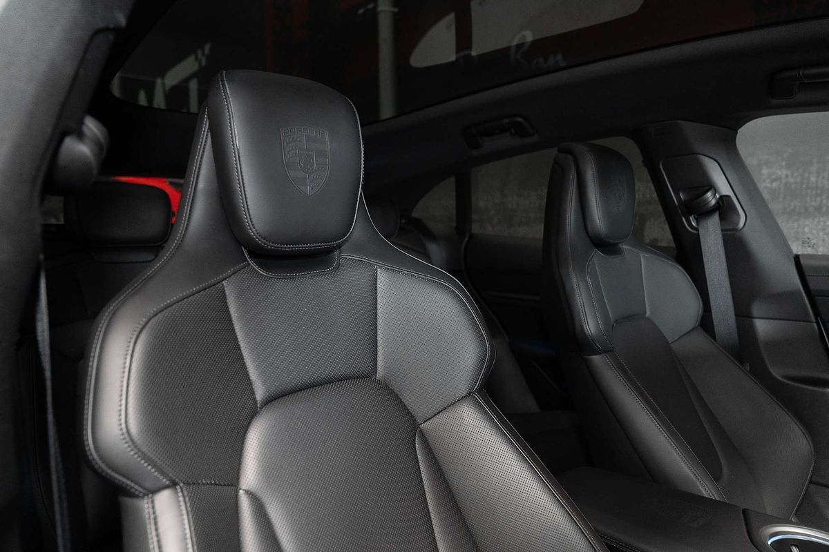 2022 Porsche Taycan 4S Y1B