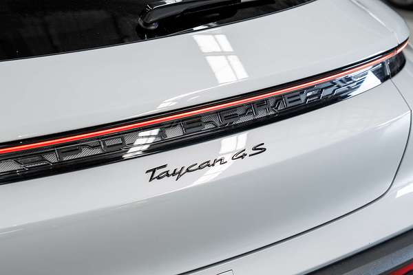 2022 Porsche Taycan 4S Y1B