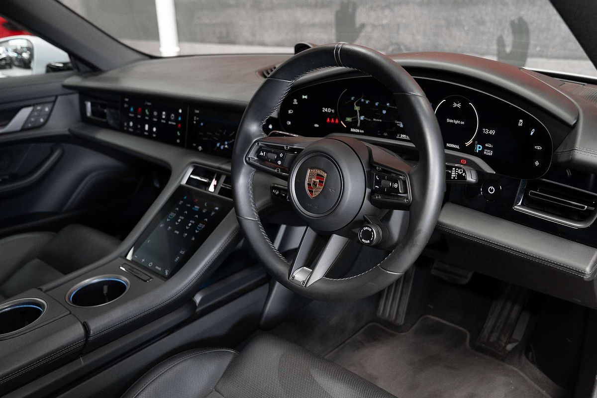 2022 Porsche Taycan 4S Y1B