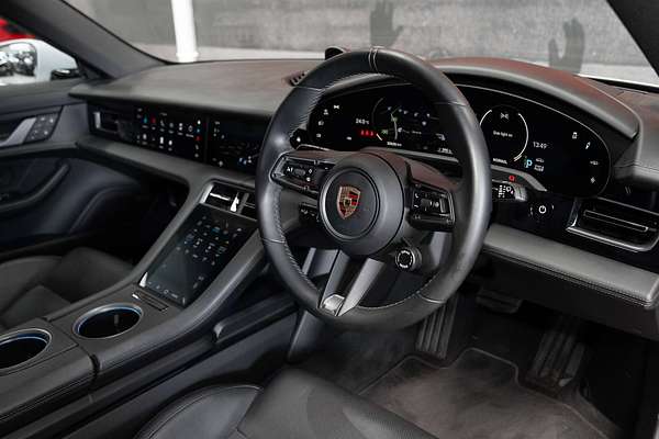 2022 Porsche Taycan 4S Y1B