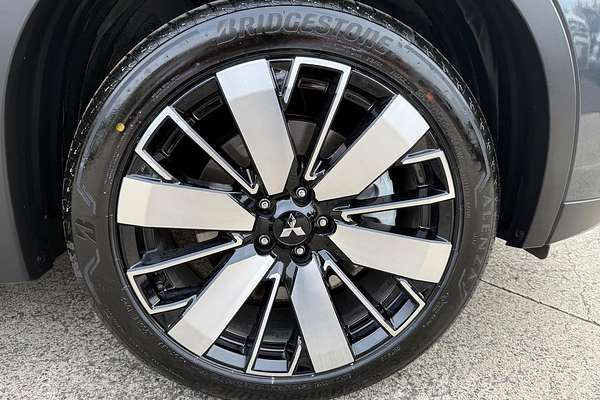 2025 Mitsubishi Outlander Aspire ZM