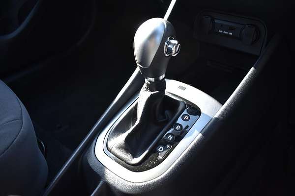 2013 Kia Rio S UB