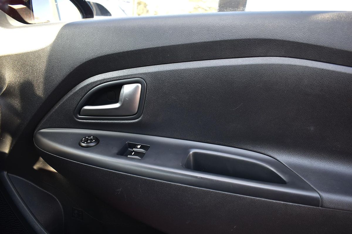 2013 Kia Rio S UB