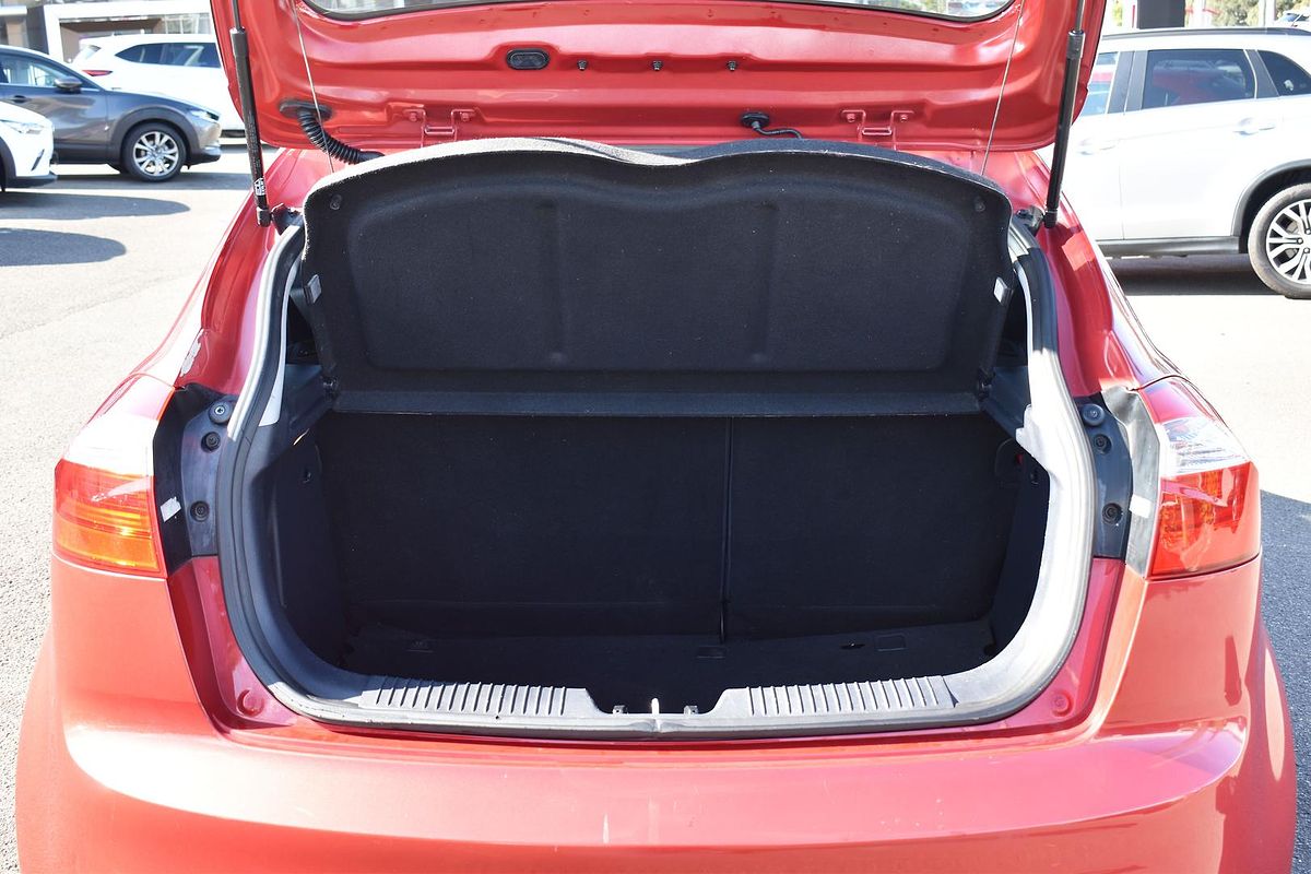 2013 Kia Rio S UB