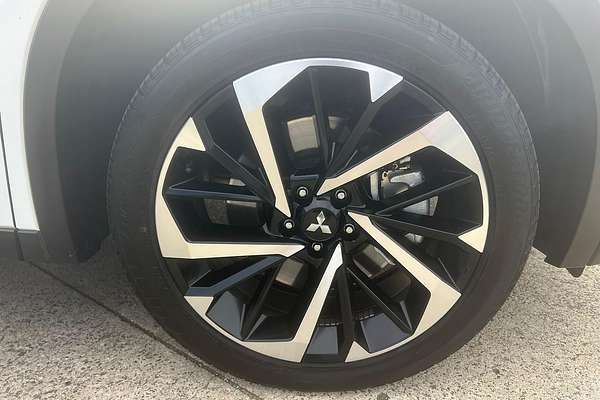 2025 Mitsubishi Outlander Aspire ZM