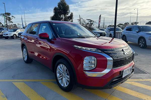 2025 Mitsubishi Outlander ES ZM