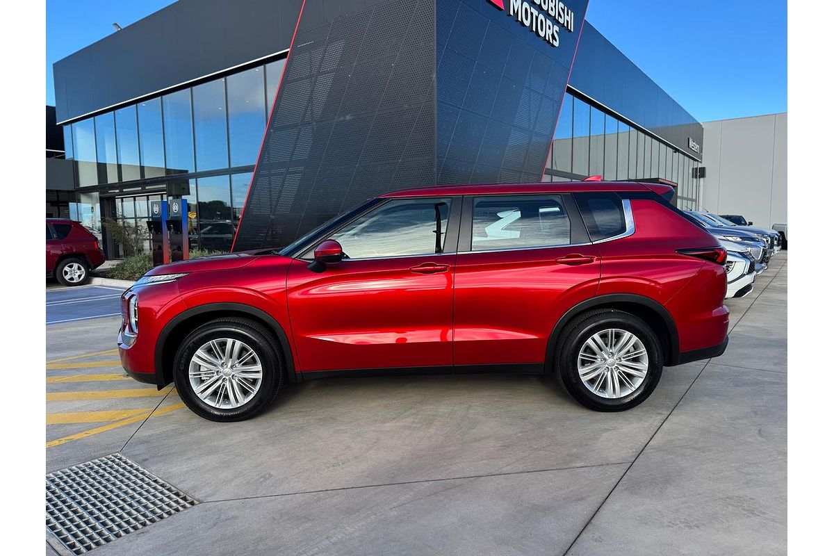 2025 Mitsubishi Outlander ES ZM