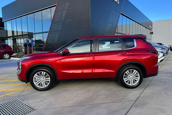 2025 Mitsubishi Outlander ES ZM