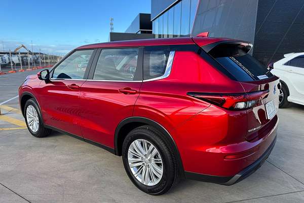 2025 Mitsubishi Outlander ES ZM