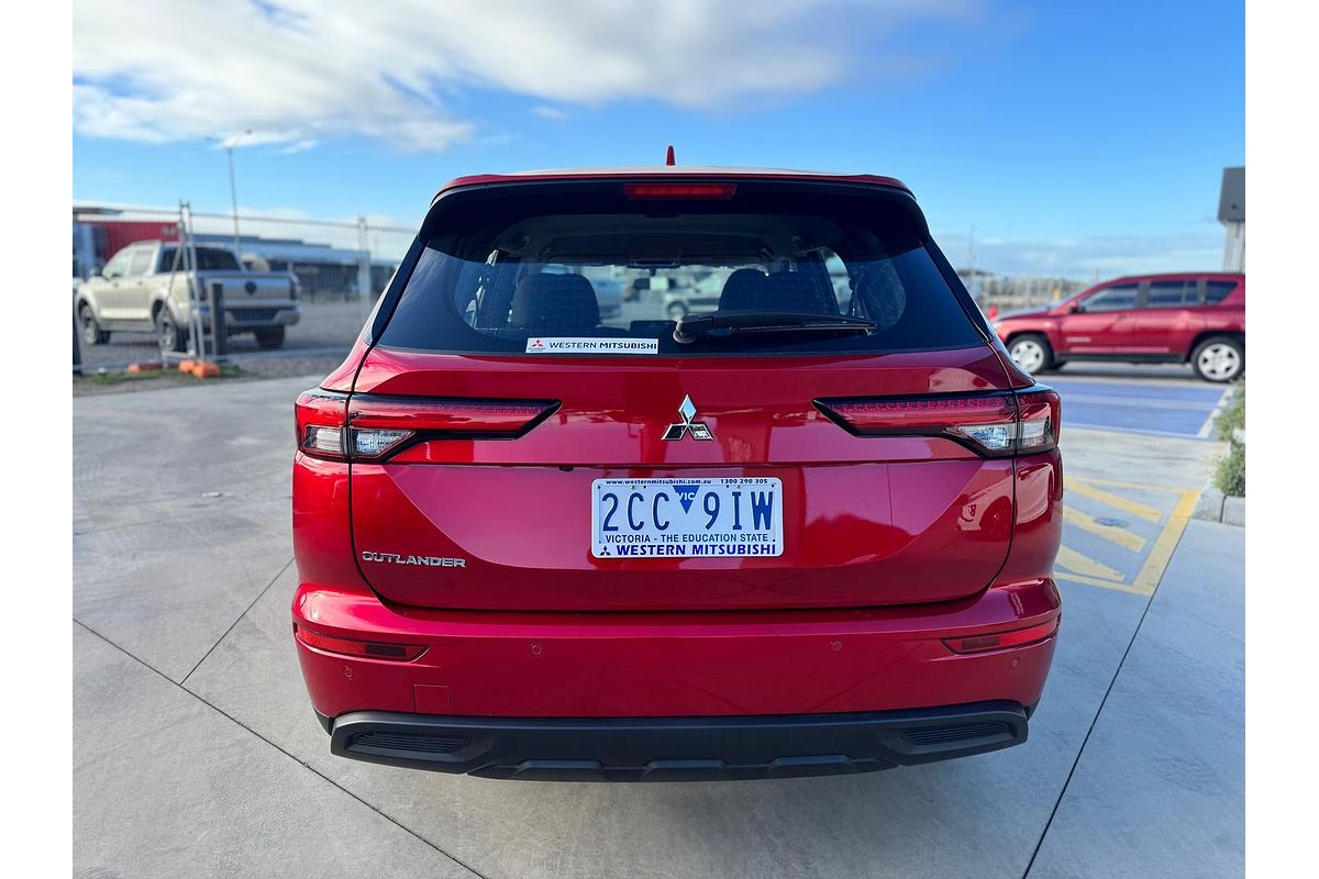 2025 Mitsubishi Outlander ES ZM