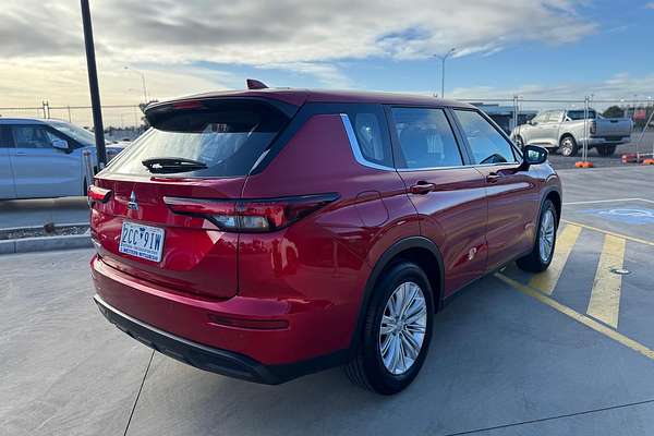 2025 Mitsubishi Outlander ES ZM