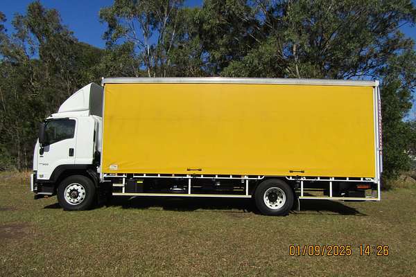 2022 Isuzu FVD