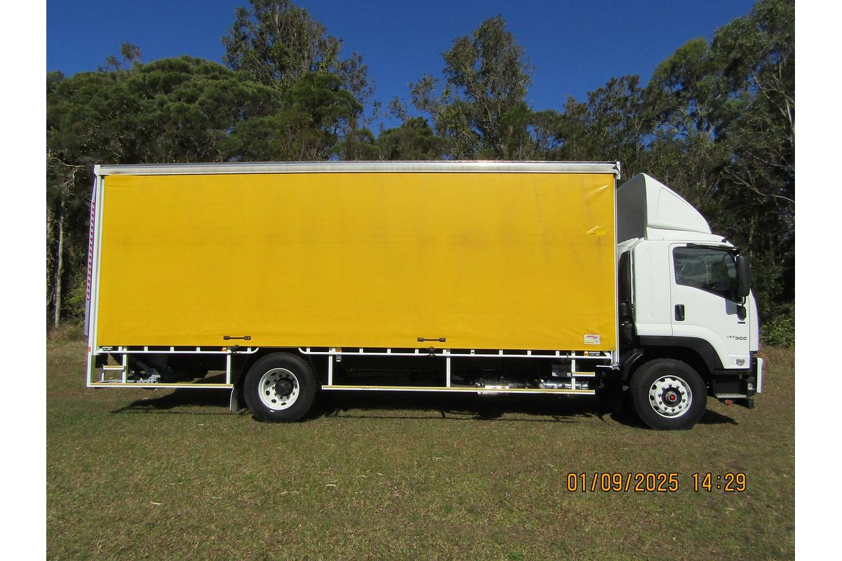 2022 Isuzu FVD
