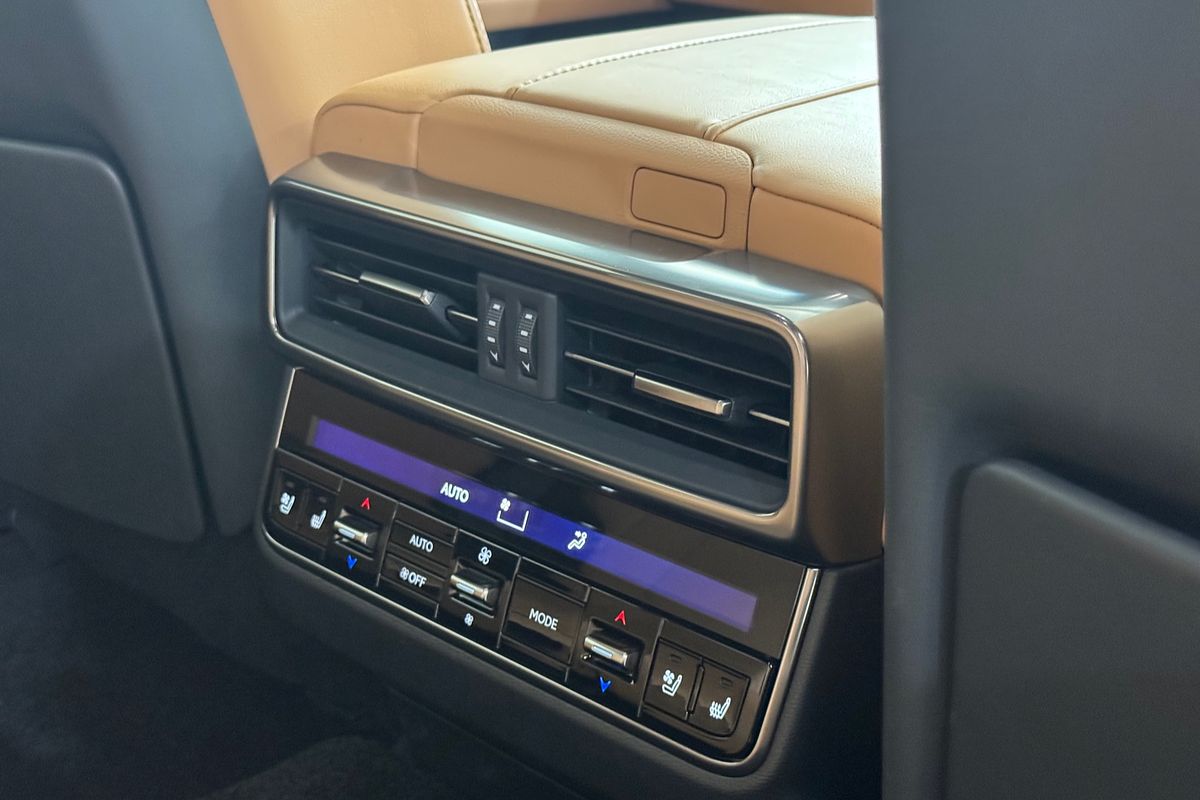 2023 Lexus LX LX600 VJA310R