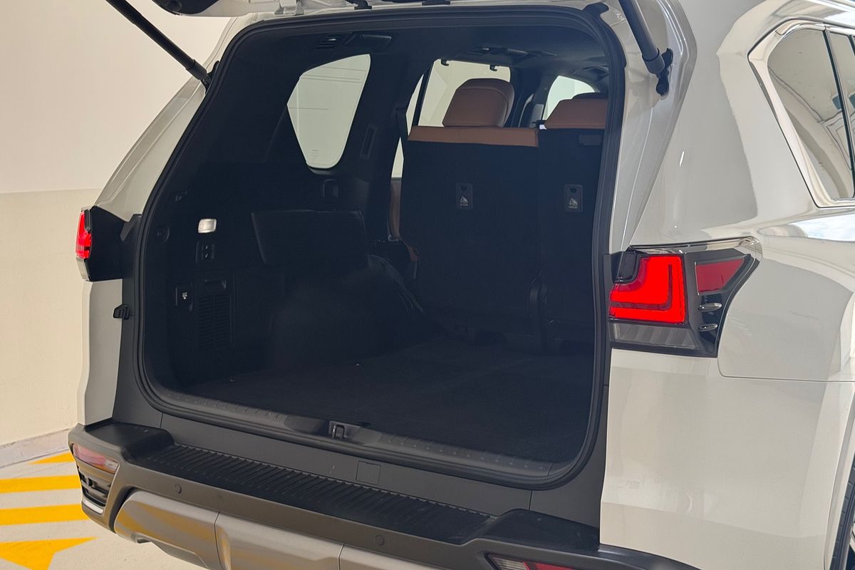 2023 Lexus LX LX600 VJA310R