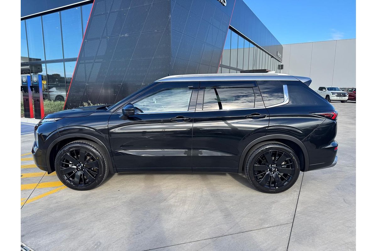 2025 Mitsubishi Outlander Exceed Tourer ZM