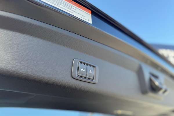2025 Mitsubishi Outlander Exceed Tourer ZM