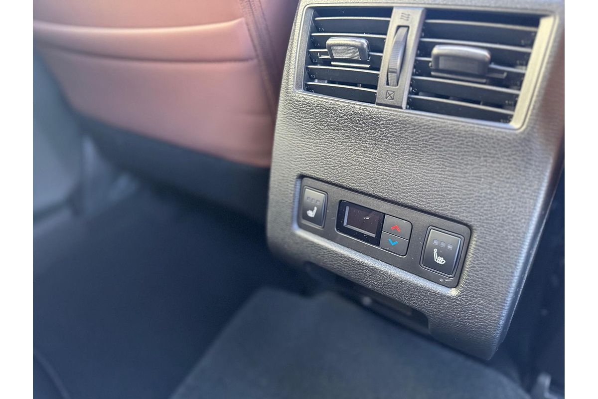 2025 Mitsubishi Outlander Exceed Tourer ZM