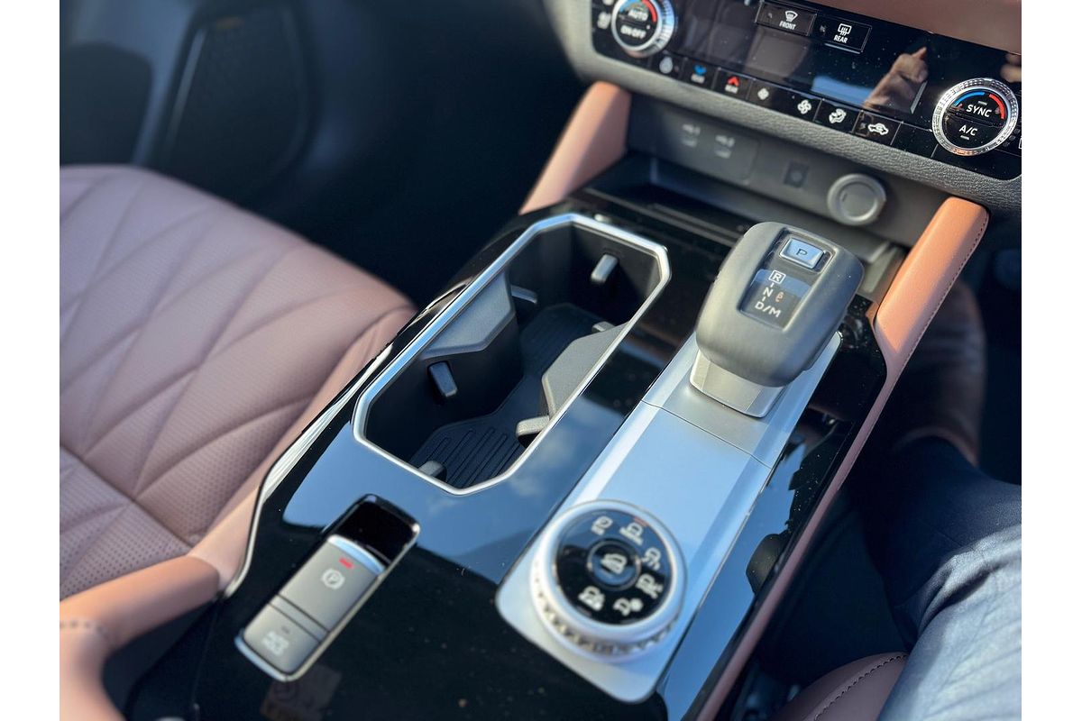2025 Mitsubishi Outlander Exceed Tourer ZM
