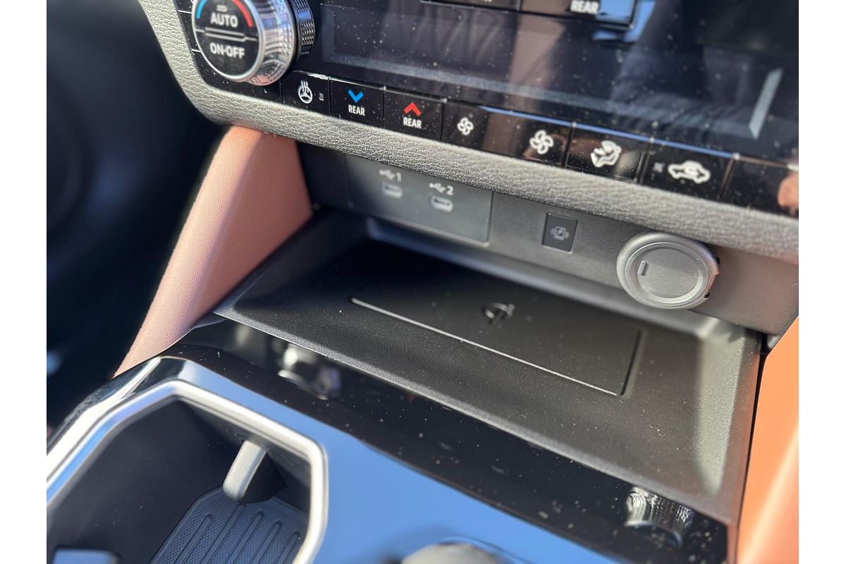 2025 Mitsubishi Outlander Exceed Tourer ZM