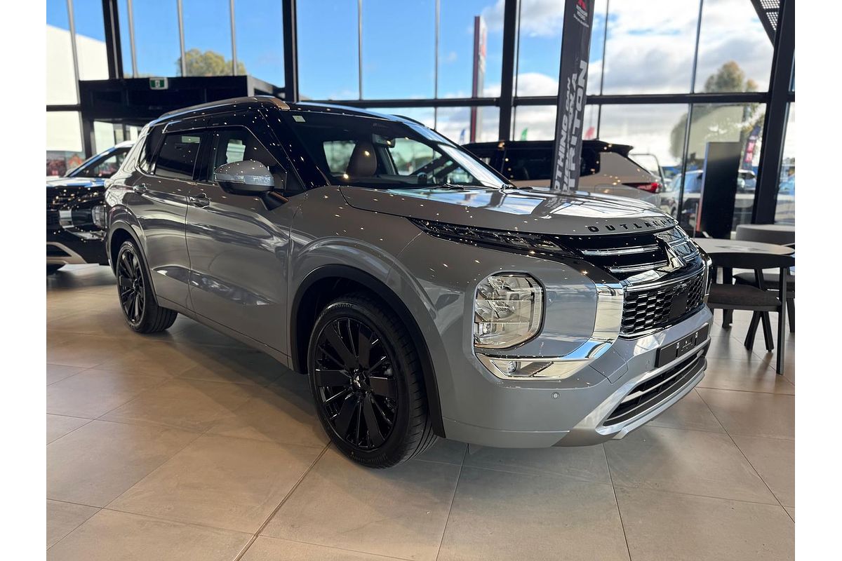 2025 Mitsubishi Outlander Exceed Tourer ZM