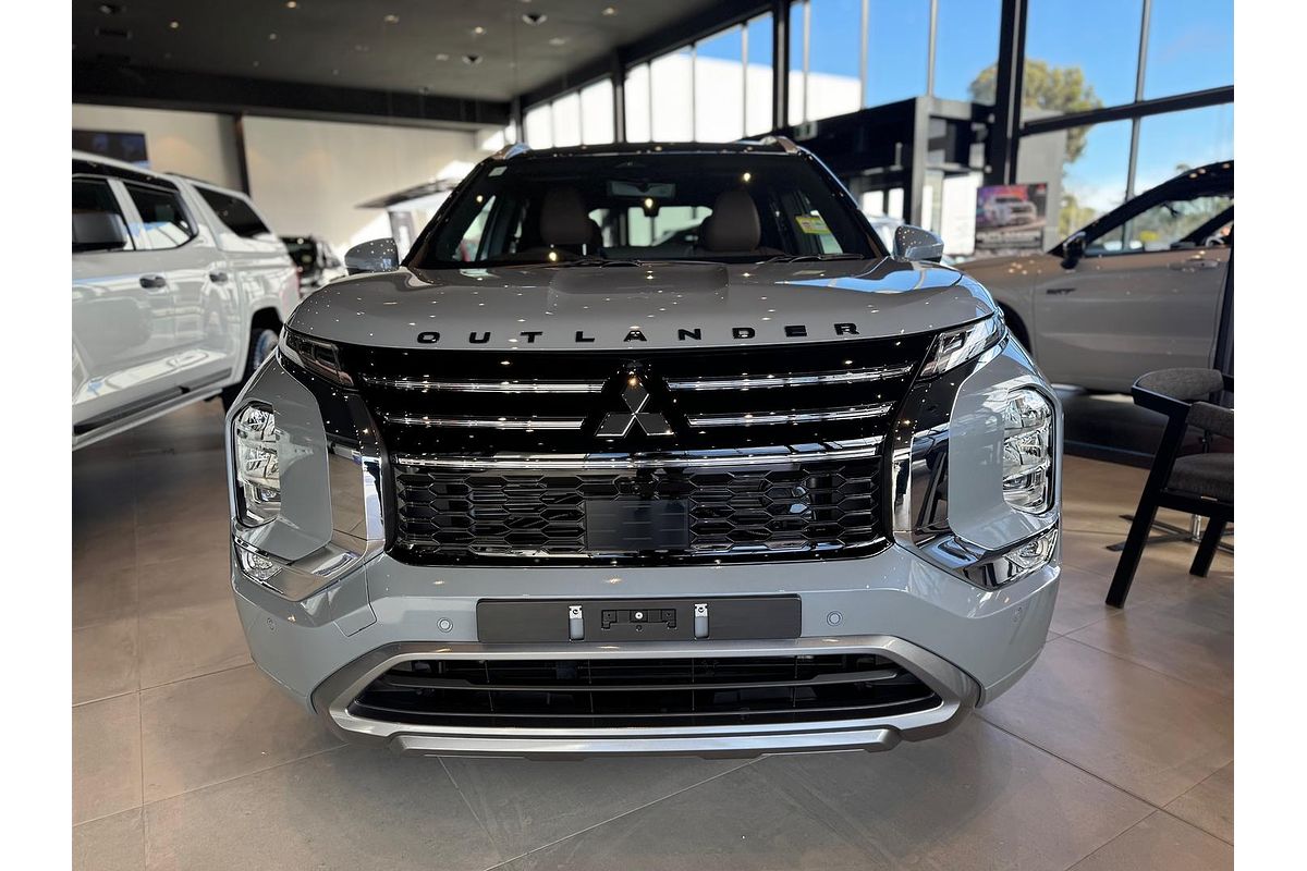 2025 Mitsubishi Outlander Exceed Tourer ZM