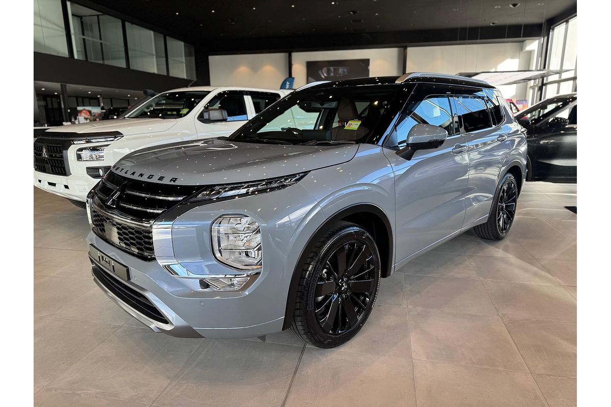 2025 Mitsubishi Outlander Exceed Tourer ZM