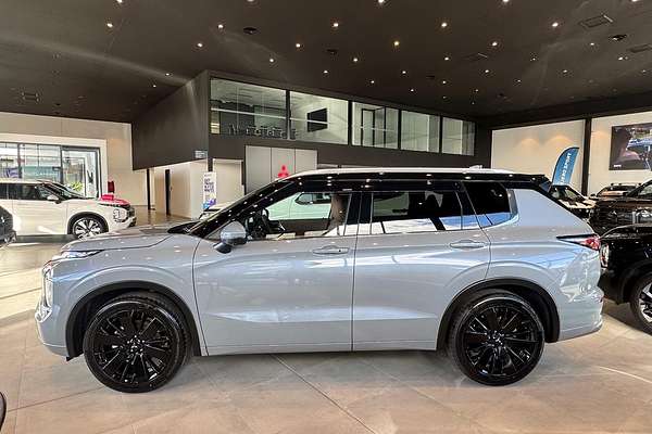 2025 Mitsubishi Outlander Exceed Tourer ZM