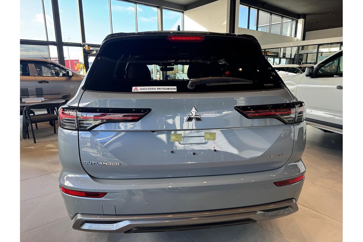 2025 Mitsubishi Outlander Exceed Tourer ZM