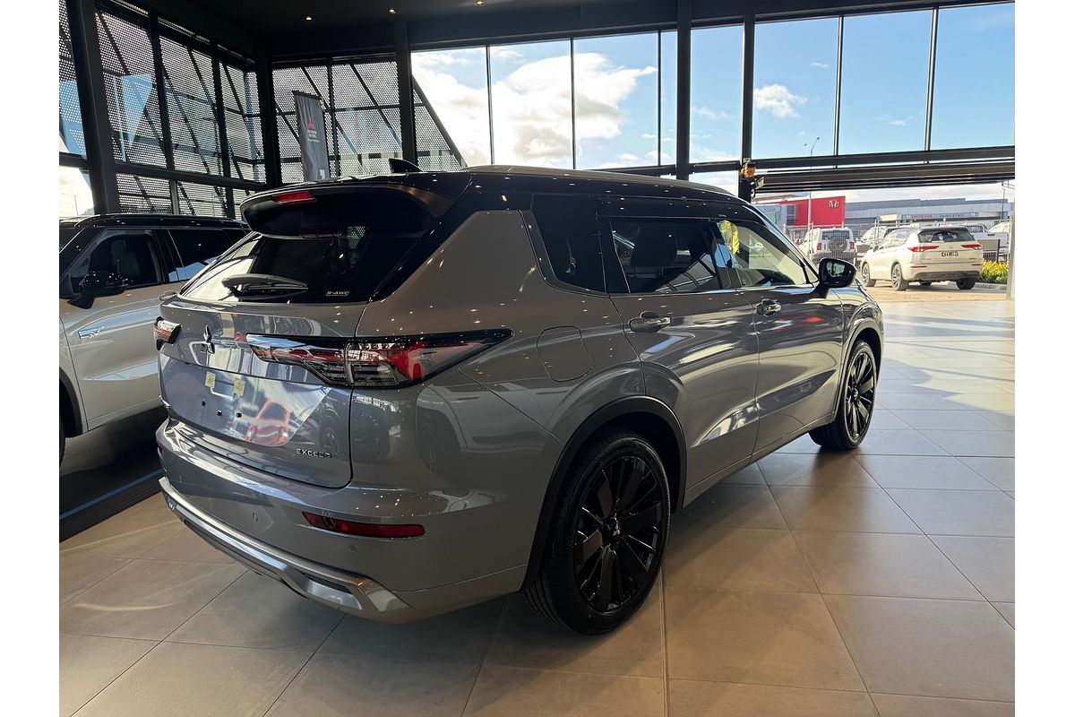 2025 Mitsubishi Outlander Exceed Tourer ZM