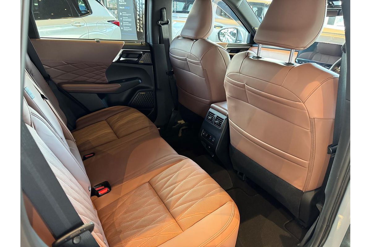 2025 Mitsubishi Outlander Exceed Tourer ZM
