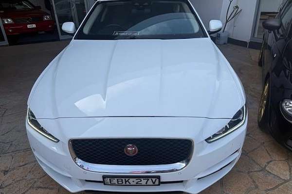 2015 Jaguar XE 20t Prestige X760