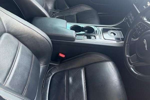2015 Jaguar XE 20t Prestige X760
