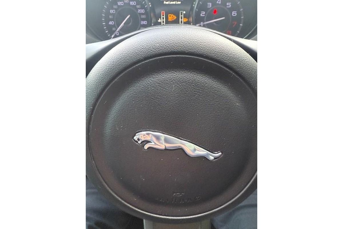 2015 Jaguar XE 20t Prestige X760