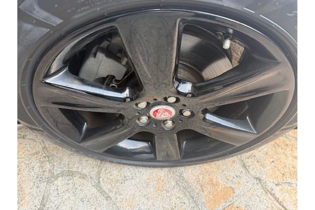 2015 Jaguar XE 20t Prestige X760
