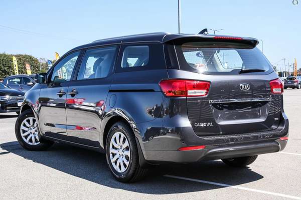 2017 Kia Carnival S YP